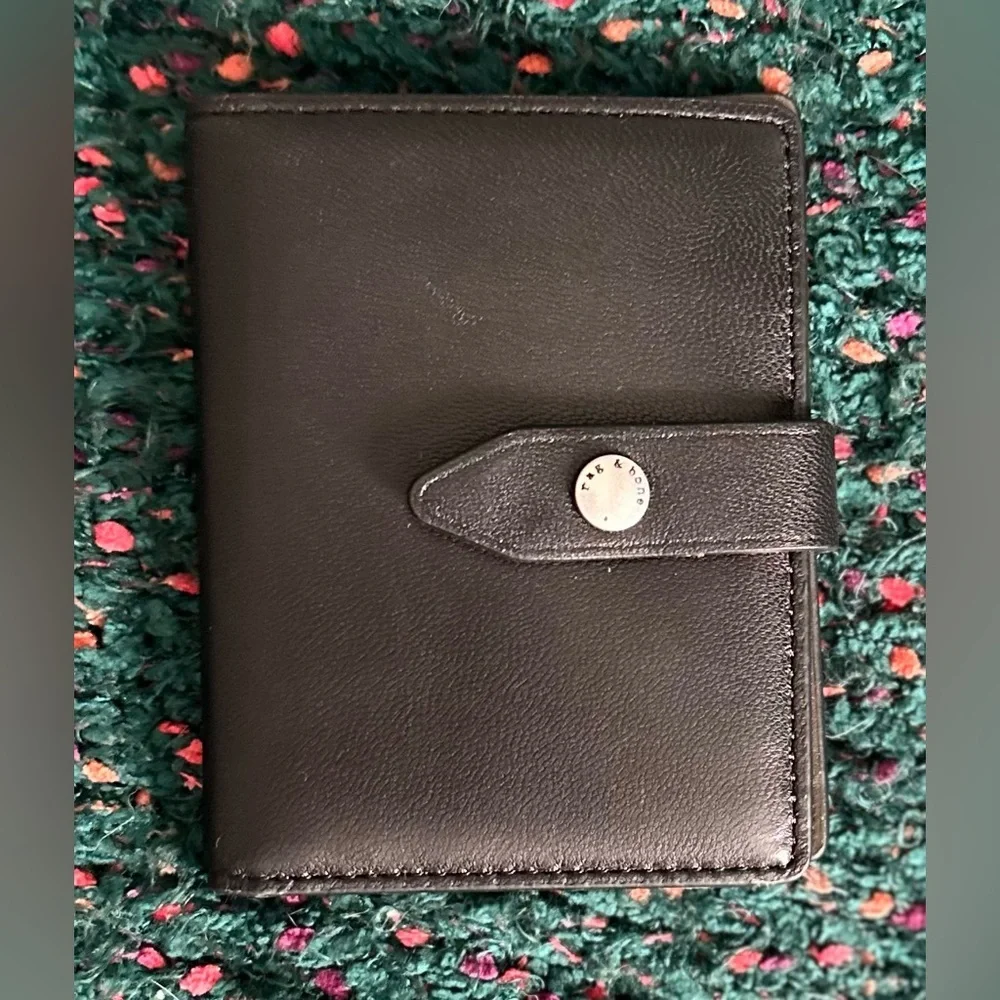 NWT Rag & Bone Passenger Bifold Card Case —Black Leather | Minimal Luxury Wallet